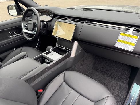 New 2025 Land Rover Range Rover Long Wheelbase SE image 30