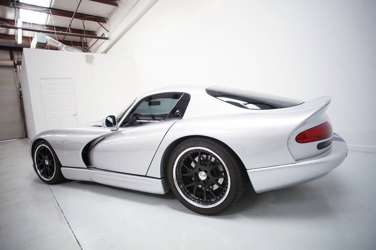 Used 1999 Dodge Viper GTS RWD image 4