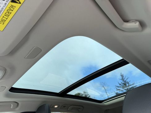 Certified 2025 Volvo V60 B5 Cross Country Plus image 10