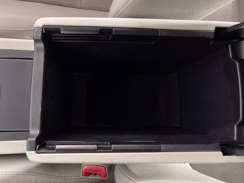 Used 2013 Toyota Camry XLE w/ Leather Pkg FWD image 25