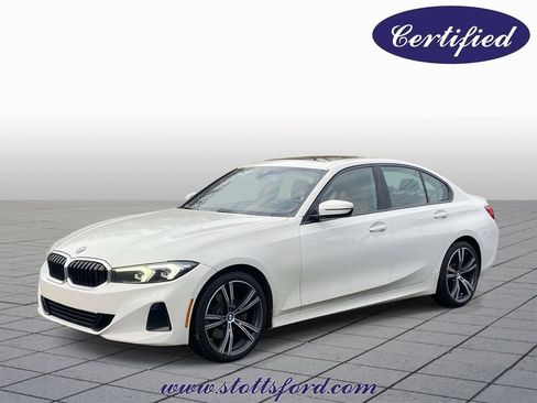 Used 2023 BMW 330i Sedan w/ Premium Package image 3