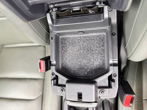 Used 2024 Jeep Wrangler High Altitude AWD/4WD image 34
