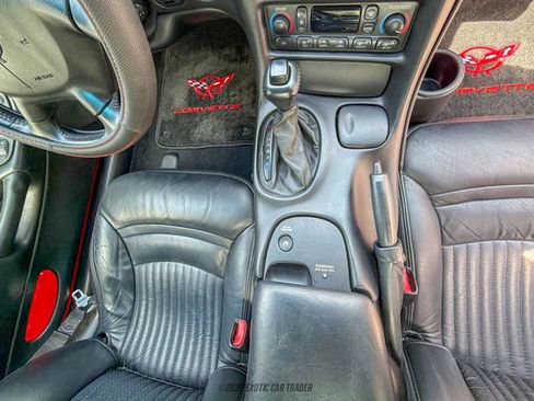 Used 2002 Chevrolet Corvette Coupe w/ Preferred Equipment Group2 RWD image 43