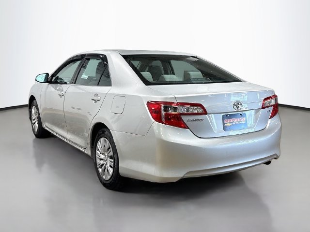 Used 2013 Toyota Camry LE FWD image 9