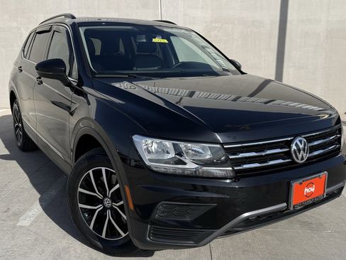 Used 2021 Volkswagen Tiguan SE w/ Panoramic Sunroof Package image 1