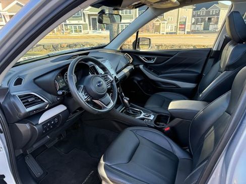 Used 2023 Subaru Forester Limited image 3