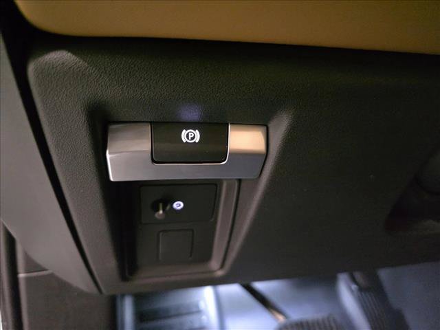 New 2026 Land Rover Defender 110 X-Dynamic SE AWD/4WD image 25