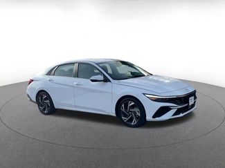 Used 2025 Hyundai Elantra Limited video 2