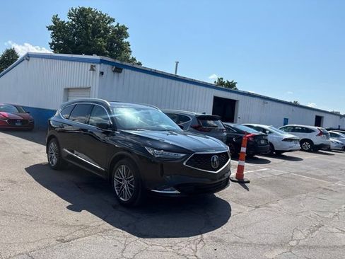 Used 2024 Acura MDX SH-AWD w/ Advance Package image 2