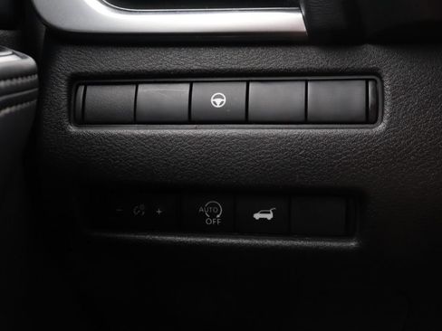 Used 2024 Nissan Rogue SV AWD/4WD image 28
