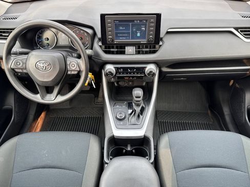 Used 2022 Toyota RAV4 LE AWD/4WD image 13