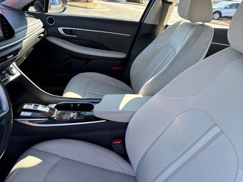 Certified 2023 Hyundai Sonata SEL w/ Convenience Package image 12