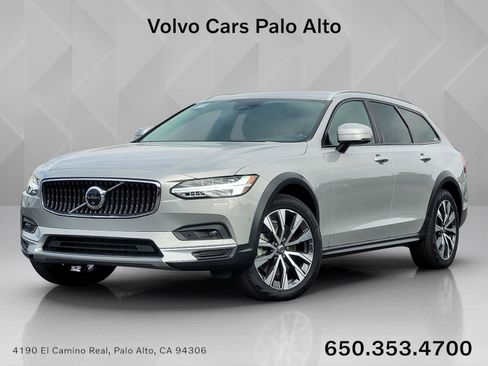 Certified 2025 Volvo V90 B6 Cross Country Plus image 1