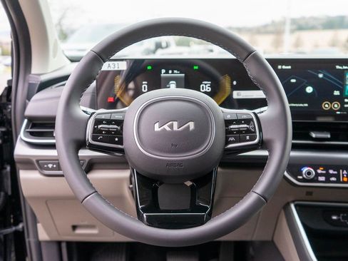 New 2026 Kia Carnival image 17