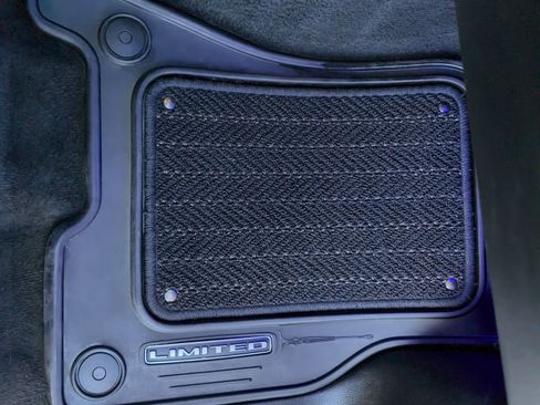 Used 2020 RAM 1500 Limited w/ Black Appearance Package image 12