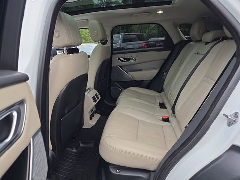 Used 2018 Land Rover Range Rover Velar S image 58