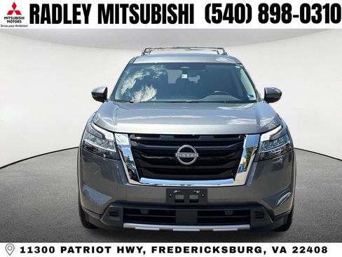 Used 2023 Nissan Pathfinder SL AWD/4WD image 22
