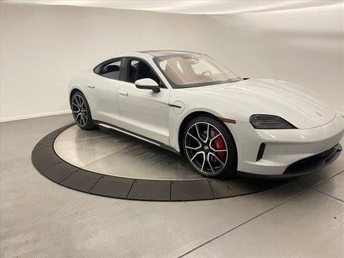 New 2025 Porsche Taycan 4S image 7