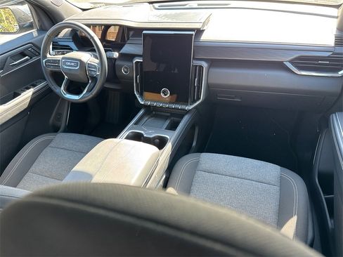 Used 2025 GMC Acadia Elevation image 7