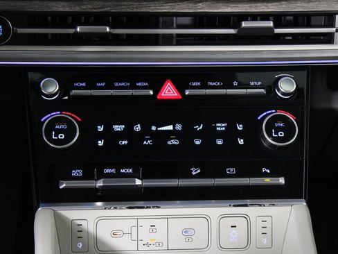 Certified 2025 Hyundai Santa Fe Calligraphy FWD image 23