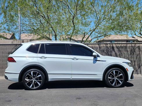 Used 2022 Volkswagen Tiguan SEL R-Line AWD/4WD image 10