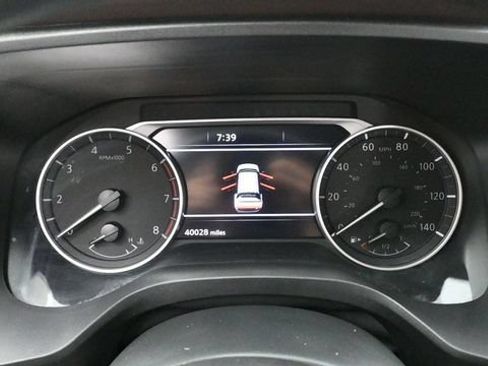 Used 2023 Nissan Rogue S AWD/4WD image 26