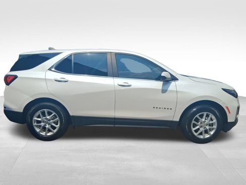 Used 2024 Chevrolet Equinox LT FWD image 4