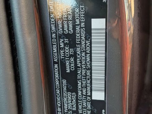 Used 2025 Volvo XC60 B5 Plus image 36