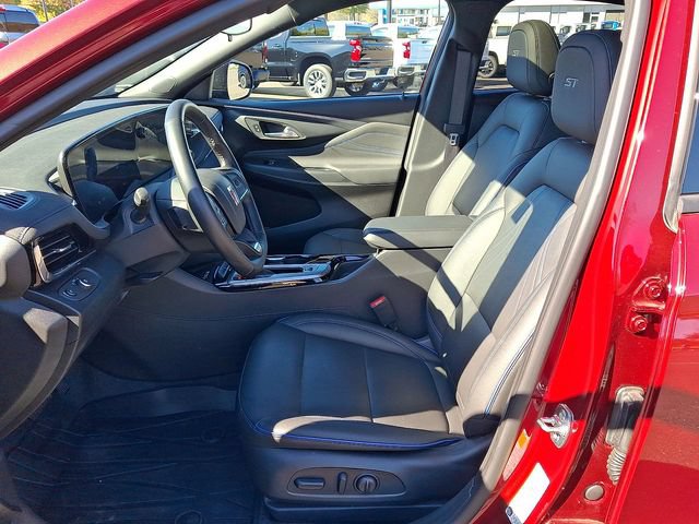 Used 2025 Buick Envista Sport Touring w/ Convenience I Package FWD image 18