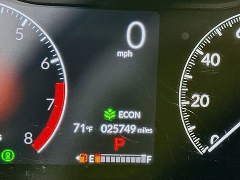 Used 2025 Honda CR-V LX image 10