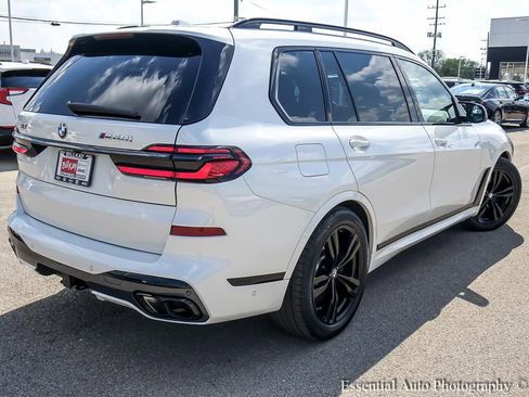Used 2025 BMW X7 M60i AWD/4WD image 10