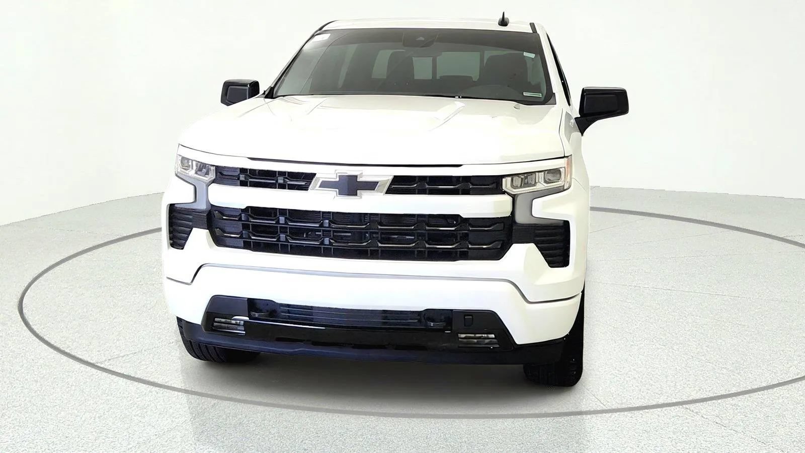 Used 2026 Chevrolet Silverado 1500 RST w/ Convenience Package II AWD/4WD image 2