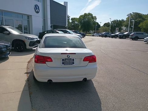 Used 2012 BMW 335i Convertible RWD image 4