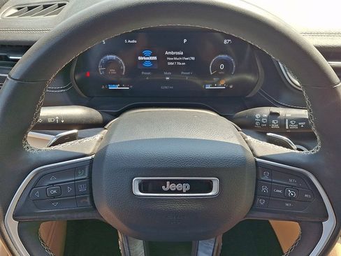Used 2023 Jeep Grand Cherokee L Limited w/ Trailer Tow Group (B) AWD/4WD image 22