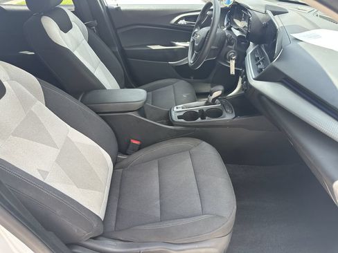 Used 2024 Chevrolet Trax LS FWD image 10