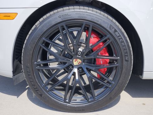 Certified 2024 Porsche Macan GTS image 14