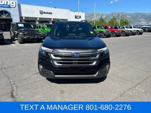 Used 2025 Subaru Forester Premium w/ Convenience Package #2 AWD/4WD image 9