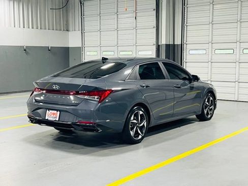 Used 2023 Hyundai Elantra Limited FWD image 20