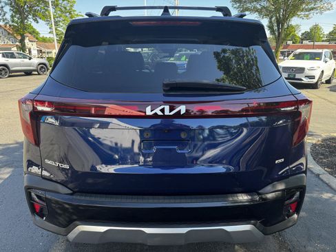 Used 2024 Kia Seltos EX AWD/4WD image 5
