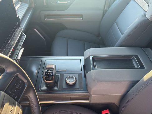Used 2025 GMC Hummer EV 3X w/ LPO, Sport Package image 30