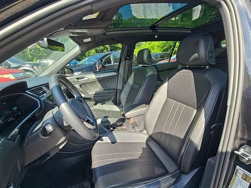 Used 2023 Volkswagen Tiguan SE R-Line FWD image 14