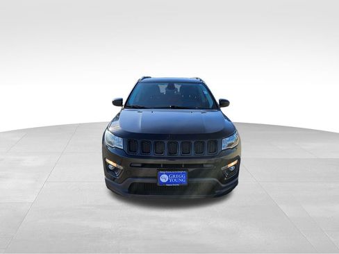 Used 2021 Jeep Compass Latitude FWD image 3