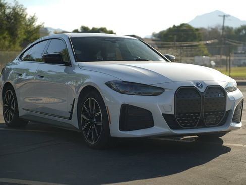 Used 2023 BMW i4 eDrive40 w/ M Sport Package RWD image 7