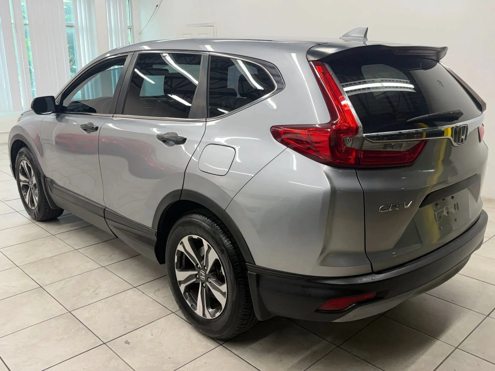 Used 2018 Honda CR-V LX image 7