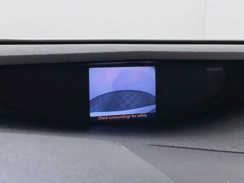 Used 2010 Toyota Venza FWD image 13