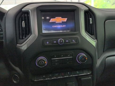 Used 2022 Chevrolet Silverado 1500 Custom Trail Boss AWD/4WD image 9