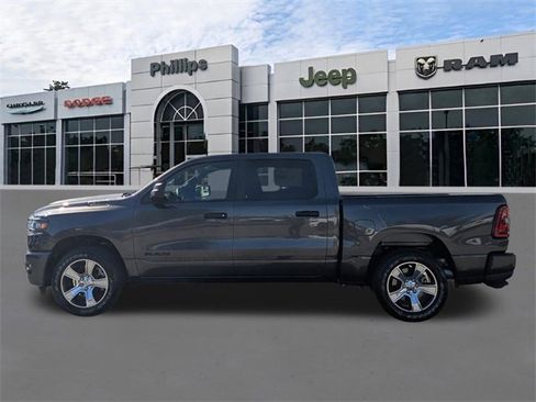 New 2026 RAM 1500 Express image 7