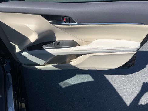 Used 2022 Toyota Camry XLE w/ Carpet Mat Package (TMS) AWD/4WD image 28