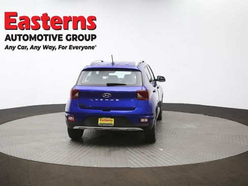 Used 2024 Hyundai Venue Limited image 37