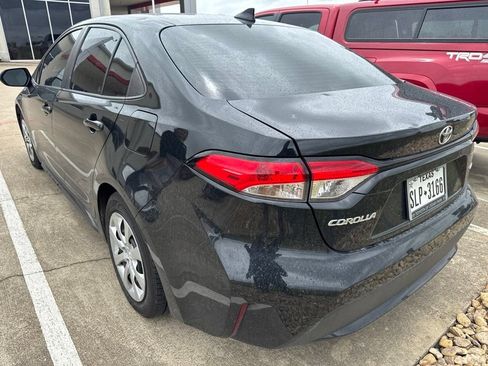 Used 2022 Toyota Corolla LE FWD image 8